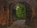 Poort van de stad, ingang van het kasteel van Wiesenburg in Marche - Friedrich Kallmorgen — weergave van het kunstwerk