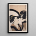 Een vrouw die haar spiegelbeeld bekijkt - Kitagawa Utamaro — ingelijst kunstwerk aan de muur