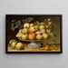 van een stilleven met appels op een majolica-tazza met nèfles en witte bessen - In de stijl van Fede Galizia — ingelijst kunstwerk aan de muur