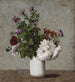 Natuurschilderij van bloemen, herfstchrysanten in een witte vaas - Henri Fantin-Latour — weergave van het kunstwerk