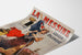 Vintage reclameposter La Messine, likeur, gepresenteerd op een licht gebogen vel, perspectivisch gezien.