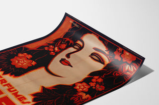 Vintage reclameposter Perfumes Griet, gepresenteerd op een gebogen blad, perspectivisch gezien.