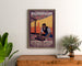 Vintage poster Mulhouse, lithografische expositie, ingekaderd boven een houten dressoir, tussen planten.