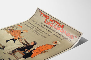 Vintageposter Two Little Vagabonds, gepresenteerd op een gebogen vel papier, perspectiefaanzicht.