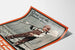 Vintage kinderposter met tuingereedschap en schep