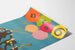 Vintage Poster Die 6 met gekleurde ballonnen en oude personages