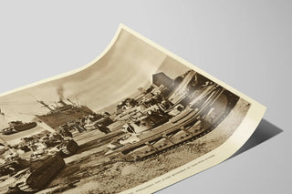Historisch decoratief poster: Groot-Brittannië houdt woord - Tankinscheping — weergave van het kunstwerk