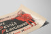 Vintage poster The Devil’s Playground in rood en zwart — weergave van het kunstwerk